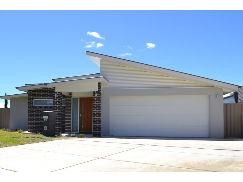 Unit 2/12 Trumper Street, Boorooma NSW 2650