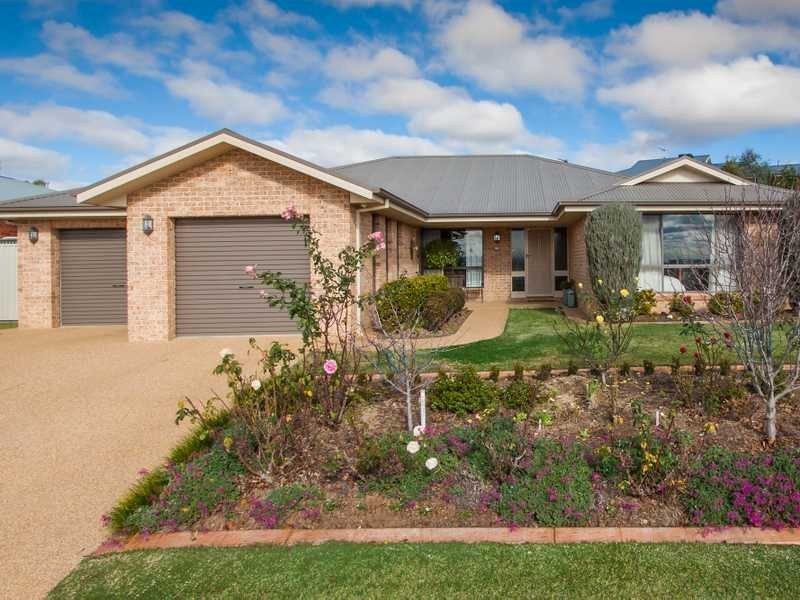 85 Kaloona Drive, Bourkelands NSW 2650