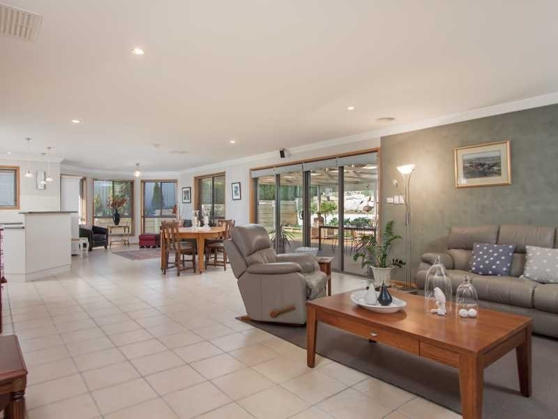 85 Kaloona Drive, Bourkelands NSW 2650