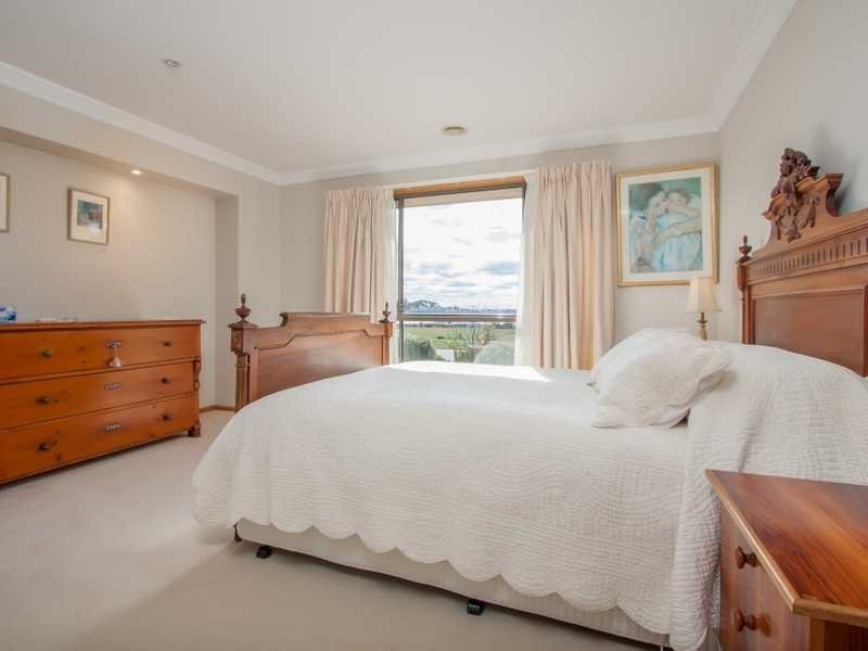 85 Kaloona Drive, Bourkelands NSW 2650