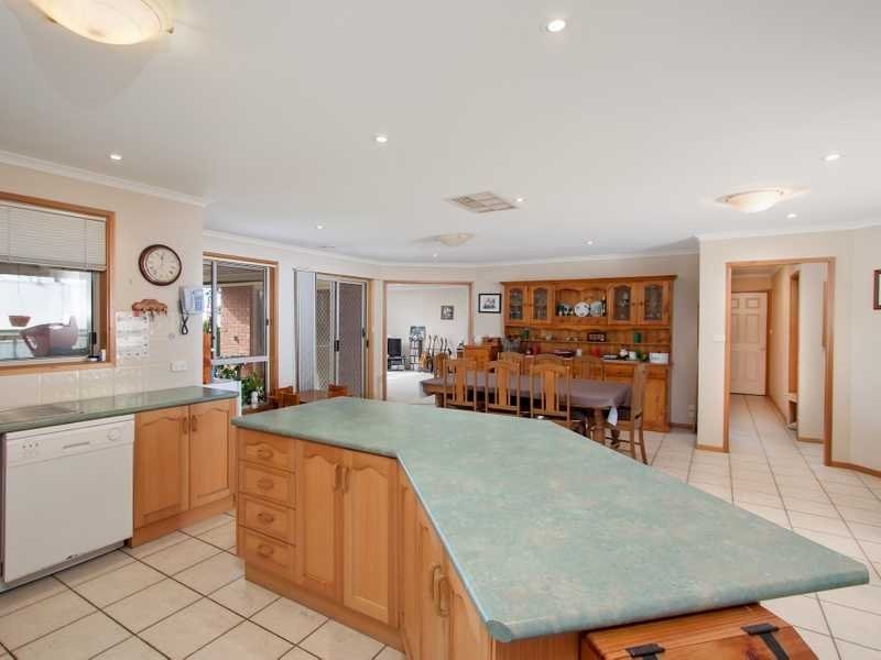 101 Kaloona Drive, Bourkelands NSW 2650