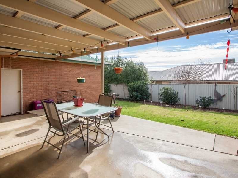 101 Kaloona Drive, Bourkelands NSW 2650
