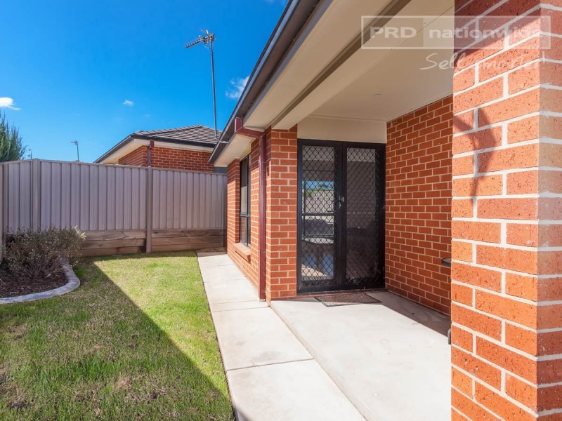 3/26 Dove Street, Mount Austin NSW 2650