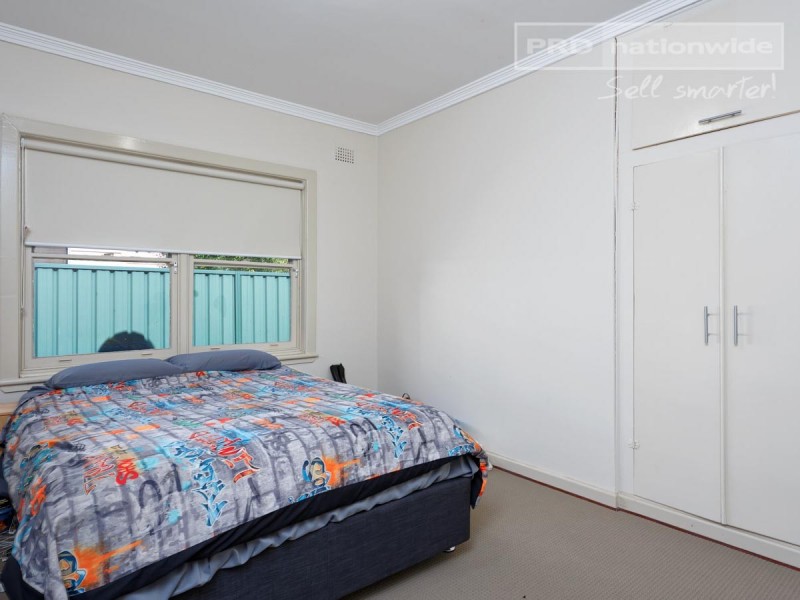 50 Bourke Street, Turvey Park NSW 2650