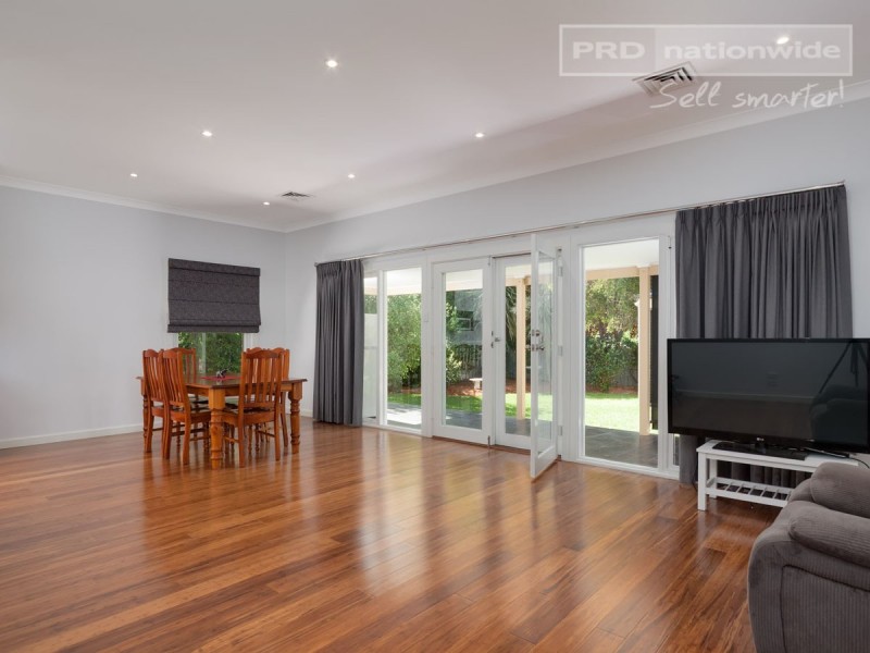 56 Kincaid Street, Wagga Wagga NSW 2650