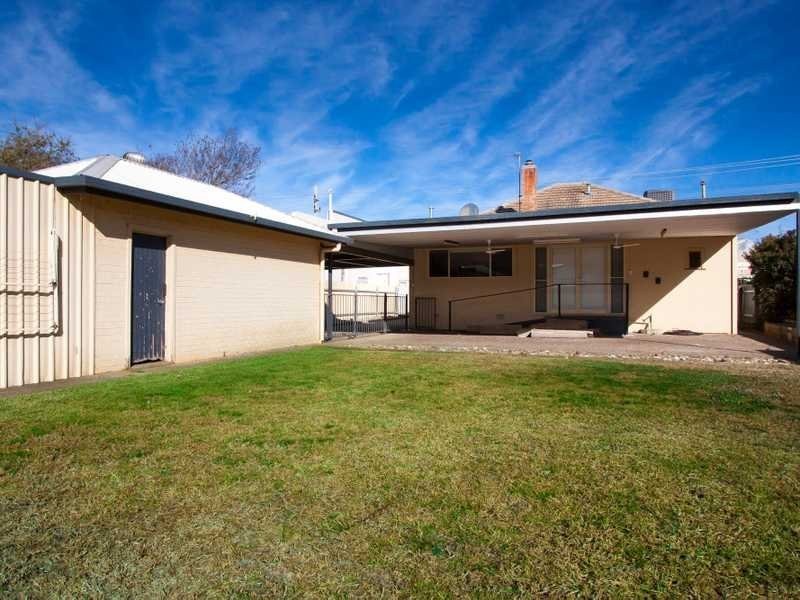15 Chaston Street, Wagga Wagga NSW 2650