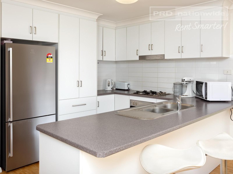 11 Mirrul Street, Glenfield Park NSW 2650