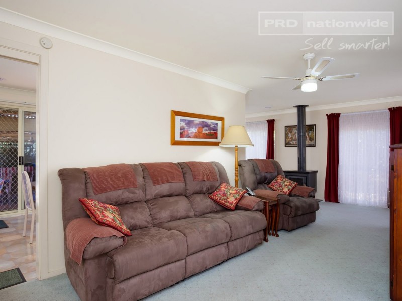 86 Undurra Drive, Glenfield Park NSW 2650