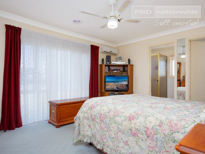 86 Undurra Drive, Glenfield Park NSW 2650