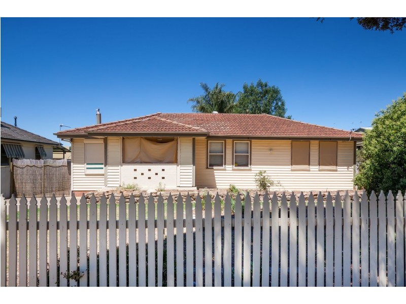 19 Tarakan Avenue, Ashmont NSW 2650