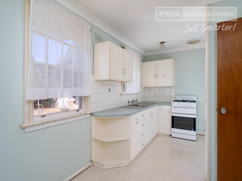 3 Tarakan Avenue, Ashmont NSW 2650