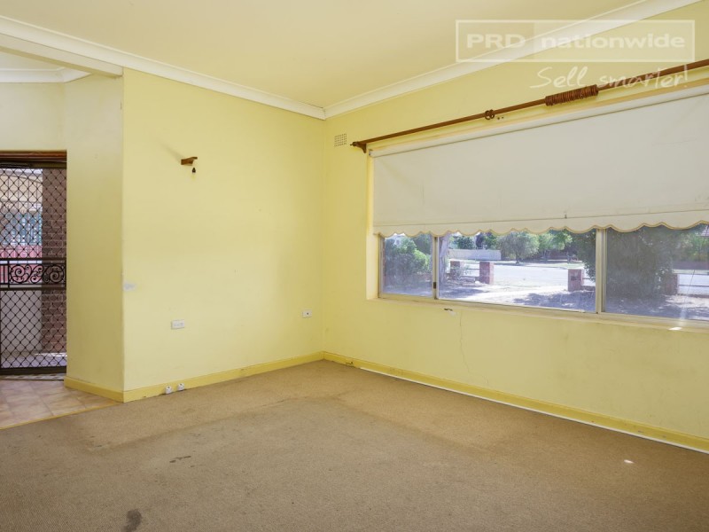 51 Bourke Street, Turvey Park NSW 2650