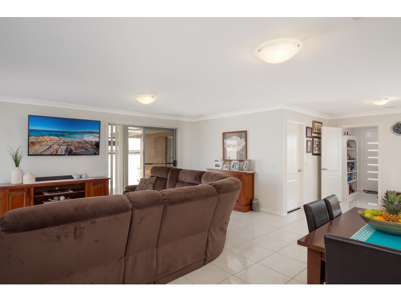 64 Kaloona Drive, Bourkelands NSW 2650