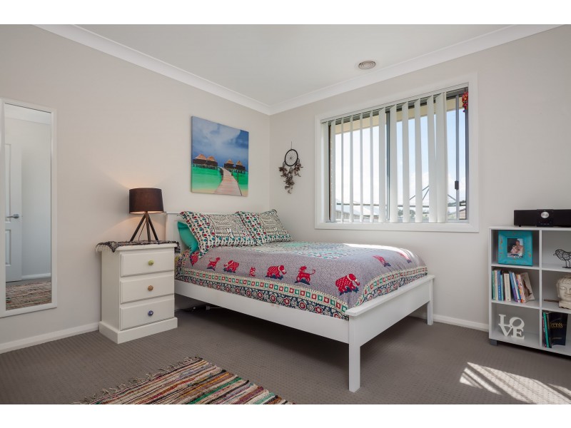 64 Kaloona Drive, Bourkelands NSW 2650