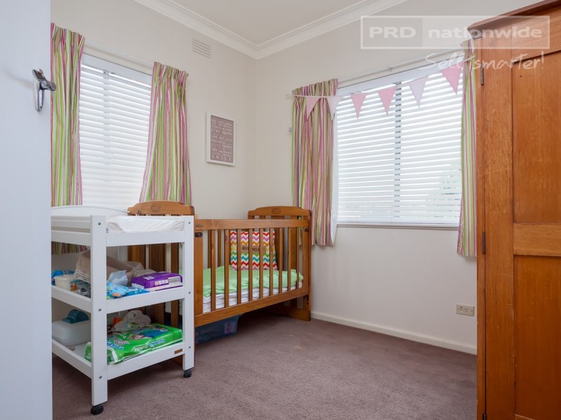 33 Grove Street, Kooringal NSW 2650