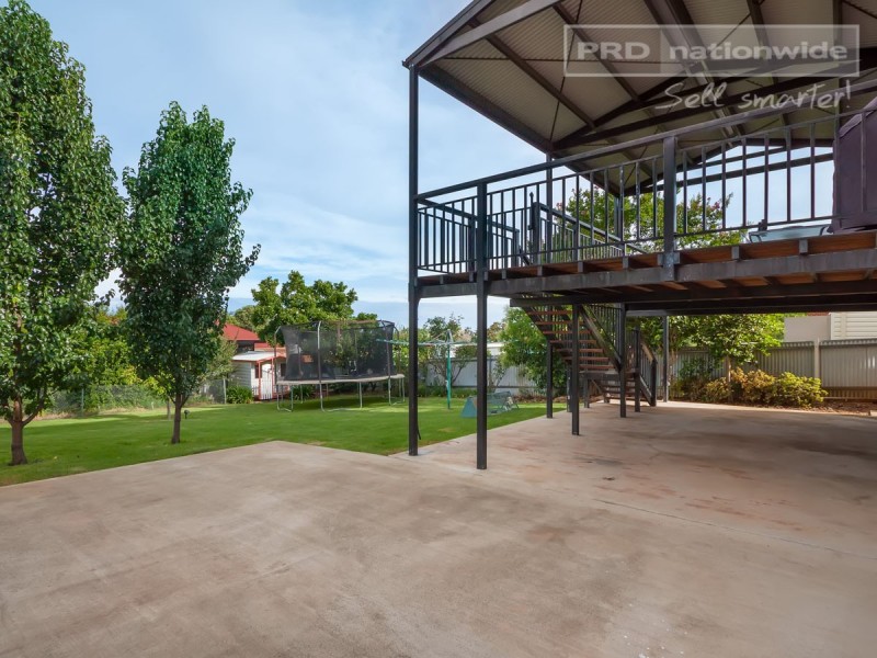 33 Grove Street, Kooringal NSW 2650