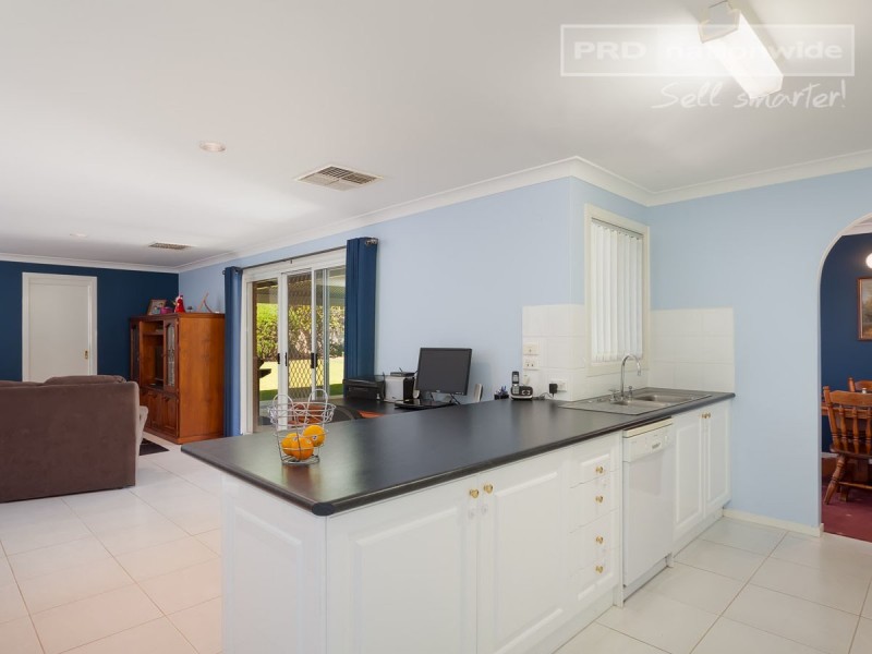 13 Lamilla Street, Glenfield Park NSW 2650