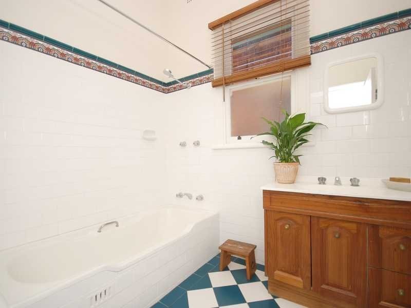 35 Thorne Street, Wagga Wagga NSW 2650