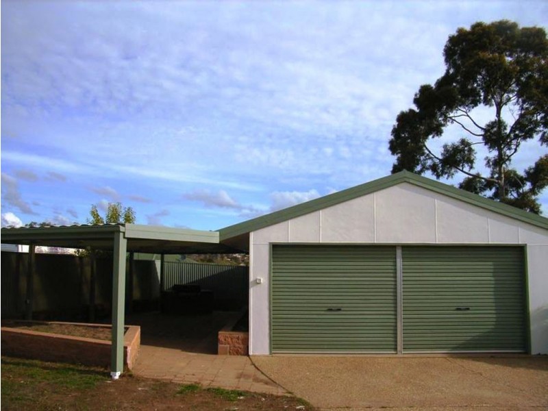 2 Fernleigh Road, Mount Austin NSW 2650