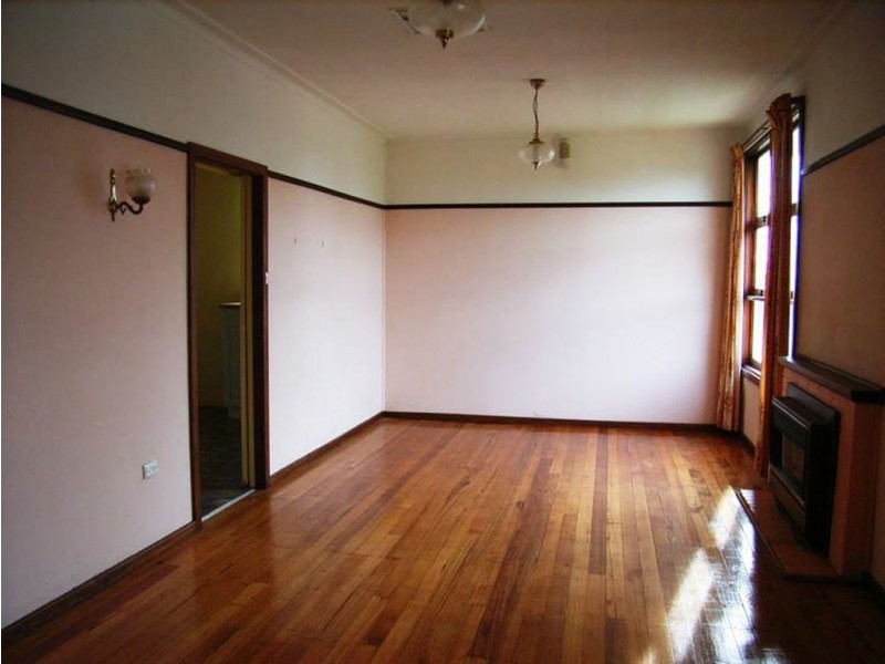 2 Fernleigh Road, Mount Austin NSW 2650