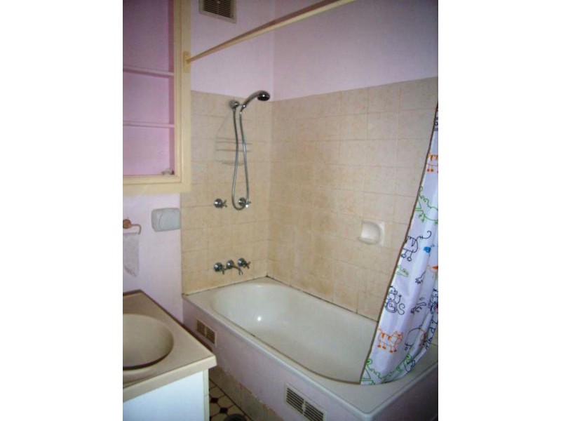 2 Fernleigh Road, Mount Austin NSW 2650