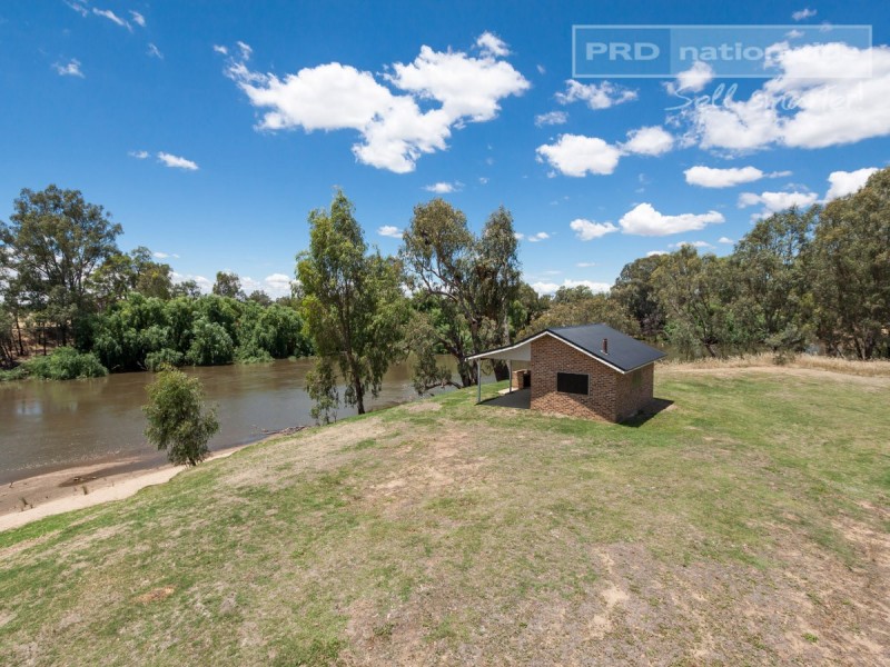 86 Roach Road, Moorong NSW 2650