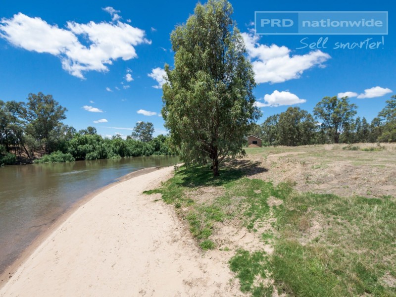 86 Roach Road, Moorong NSW 2650