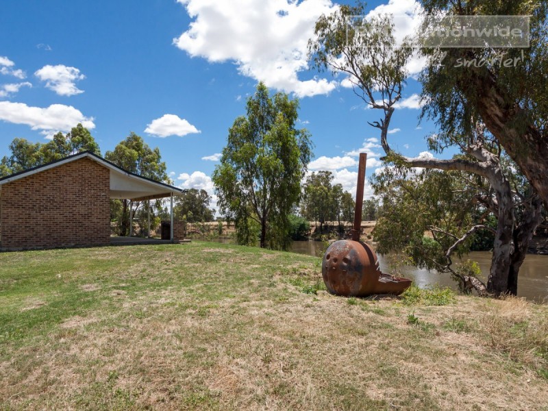 86 Roach Road, Moorong NSW 2650