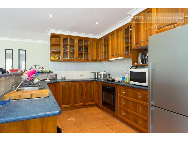 74 Yentoo Drive, Glenfield Park NSW 2650