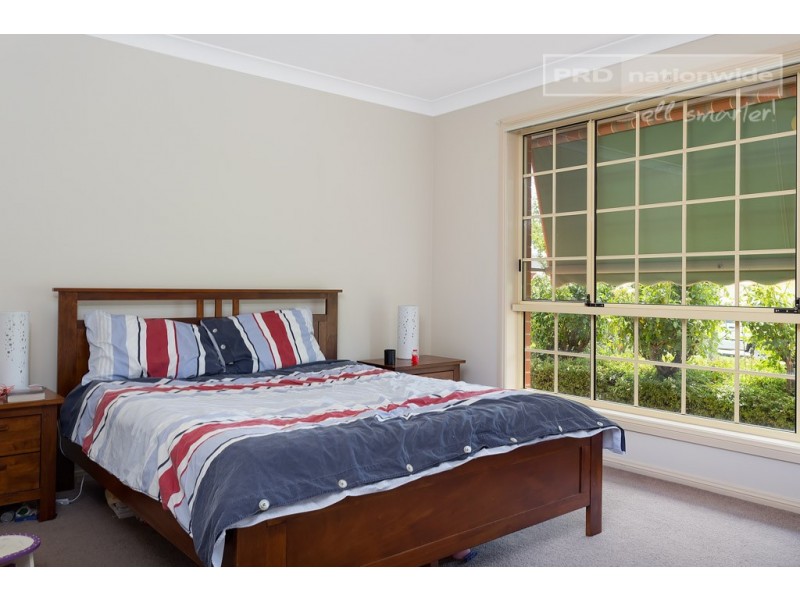 74 Yentoo Drive, Glenfield Park NSW 2650