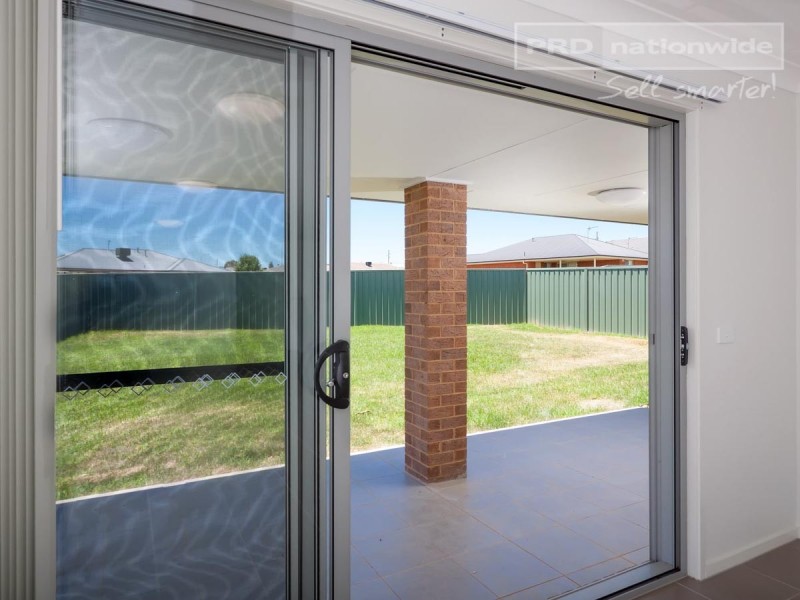 35 Melaleuca Drive, Forest Hill NSW 2651