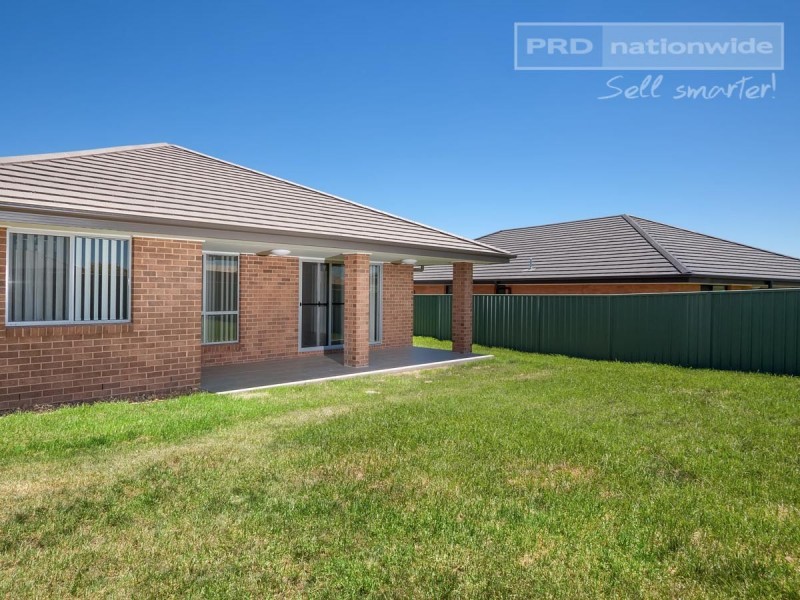 35 Melaleuca Drive, Forest Hill NSW 2651