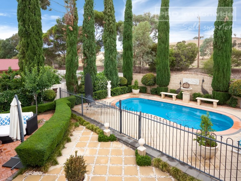 33 Lamilla Street, Glenfield Park NSW 2650
