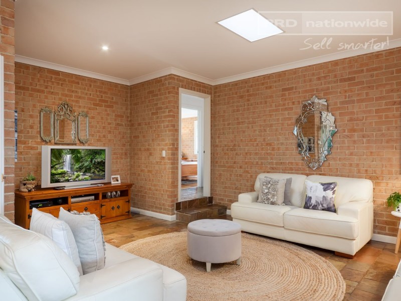 33 Lamilla Street, Glenfield Park NSW 2650