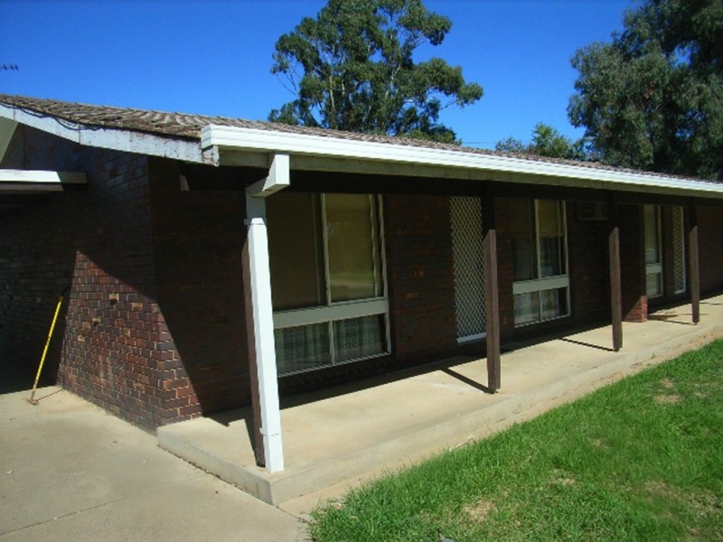 1/1 Nicholi Crescent, Lake Albert NSW 2650