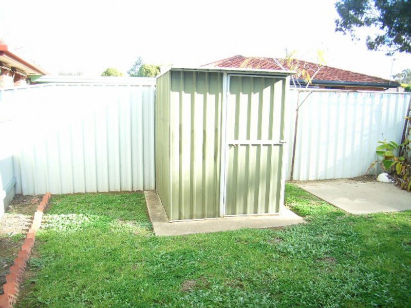 1/1 Nicholi Crescent, Lake Albert NSW 2650