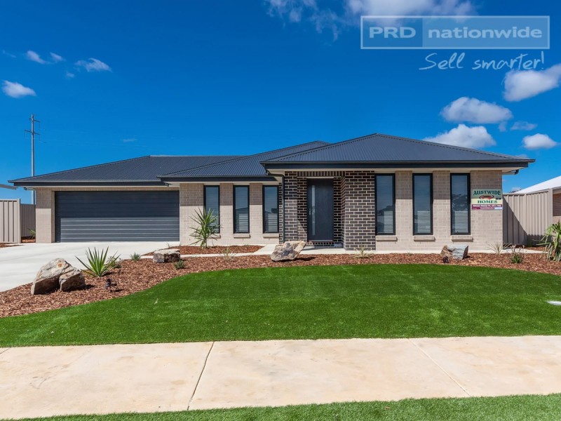 5 Watson Boulevard, Lloyd NSW 2650
