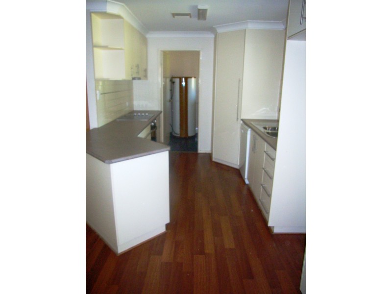 432 Lake Albert Road, Lake Albert NSW 2650