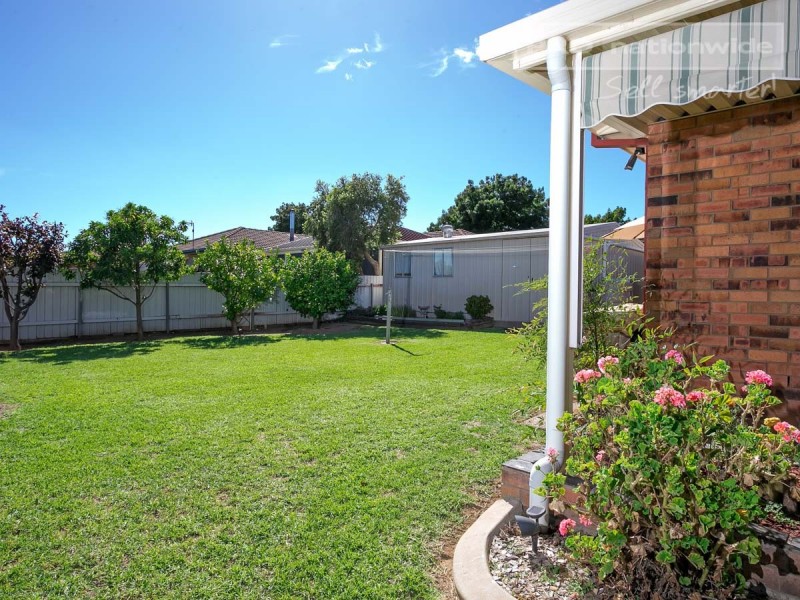 37 Overdale Drive, Bourkelands NSW 2650