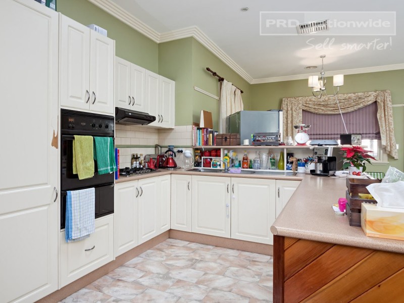 21 Oates Avenue, Wagga Wagga NSW 2650