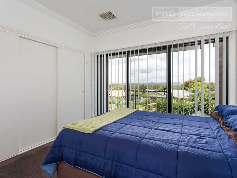 42 Stirling Boulevard, Tatton NSW 2650