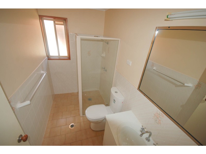 2/96 Crampton Street, Wagga Wagga NSW 2650