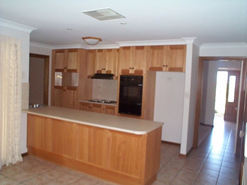 24 Kimberley Drive, Tatton NSW 2650