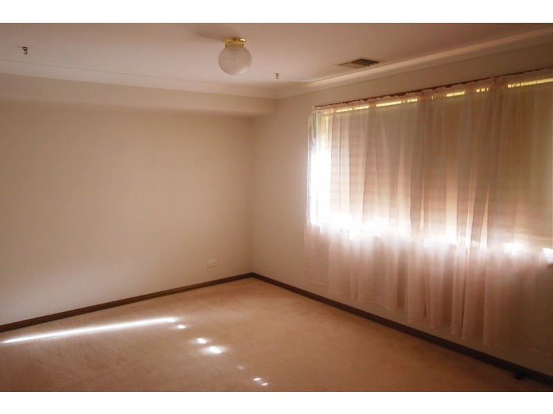 24 Kimberley Drive, Tatton NSW 2650