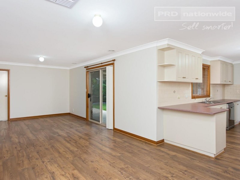 4 Wonkana Road, Glenfield Park NSW 2650