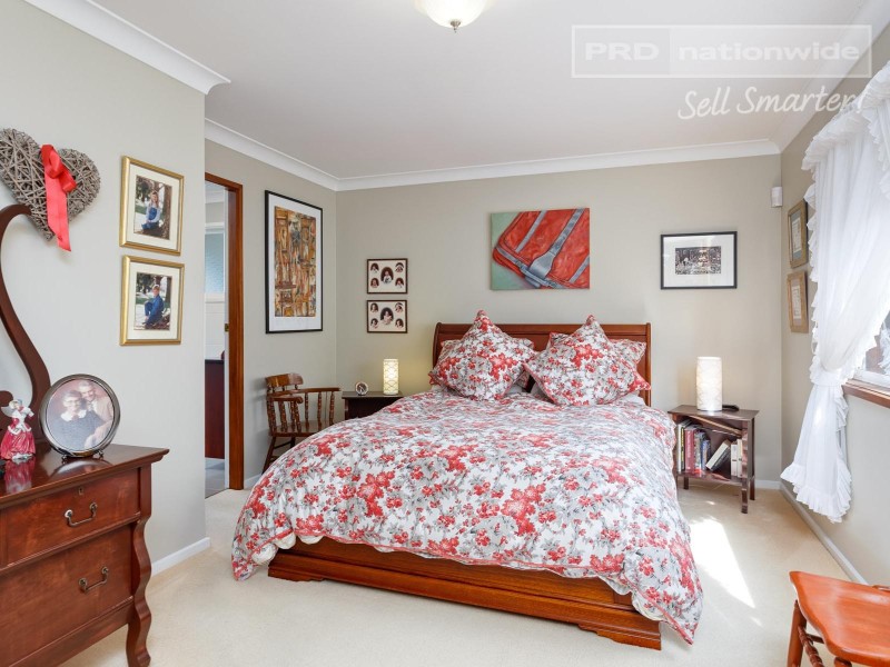 8 Goborra Street, Glenfield Park NSW 2650