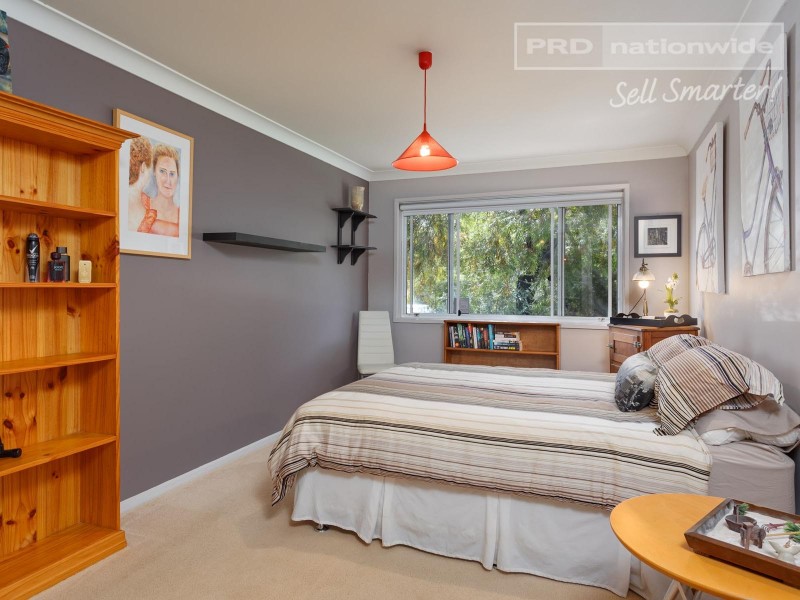 8 Goborra Street, Glenfield Park NSW 2650