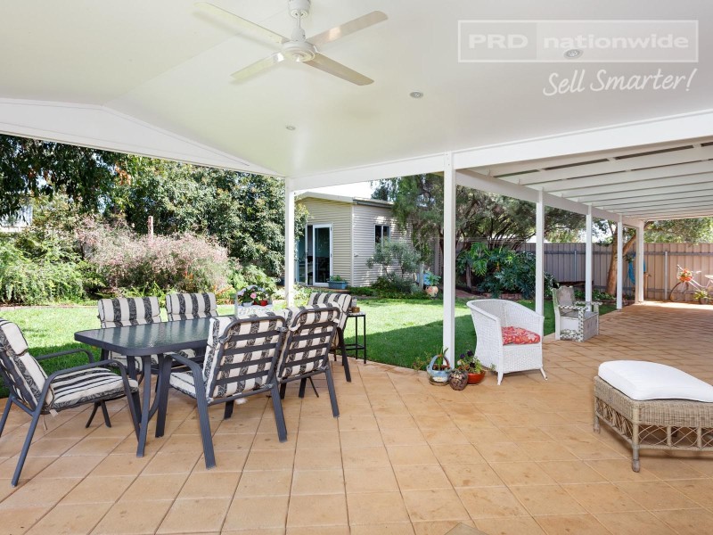 8 Goborra Street, Glenfield Park NSW 2650