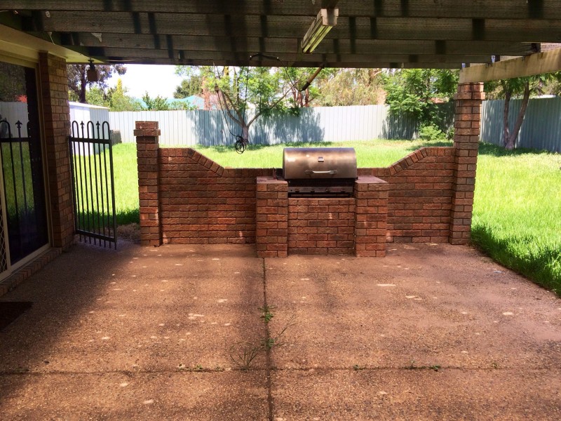 20 Doman Street, Estella NSW 2650