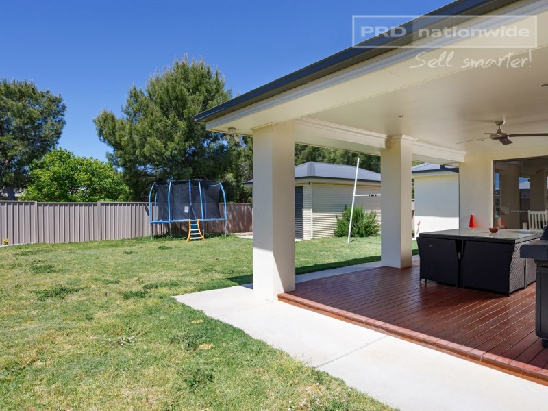 56 Messenger Avenue, Boorooma NSW 2650